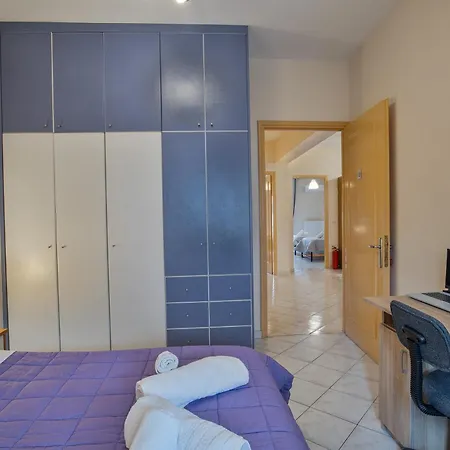 Tritsa House, 3-bedroom Next To Corfu Town And Airport Apartment *