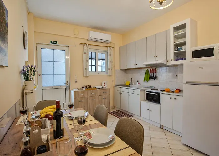 Apartment Tritsa House, 3-bedroom Next To Corfu Town And Airport *