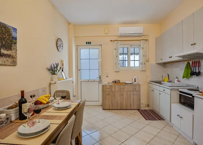Tritsa House, 3-bedroom Next To Corfu Town And Airport